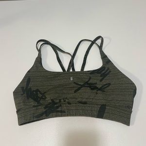 Nobull graffiti sports bra